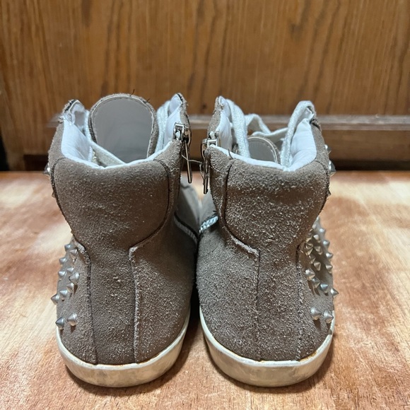 Womens size 8 grey studded Steve Madden high tops. - Picture 5 of 7